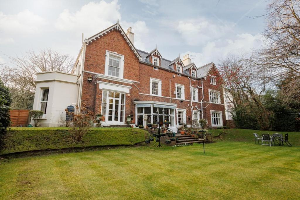 Mossley Hill Retreat Hotel Liverpool Bagian luar foto